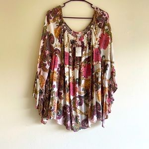 Cats bell sleeve top SZ 22/24